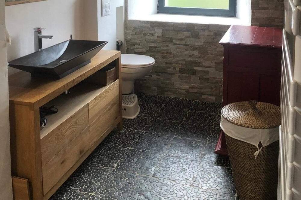 Photo of Bathroom in Prunieres