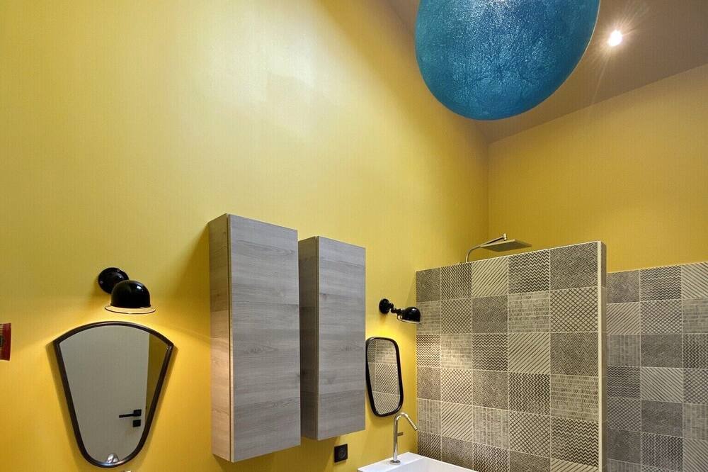 Photo of Bathroom in Parame