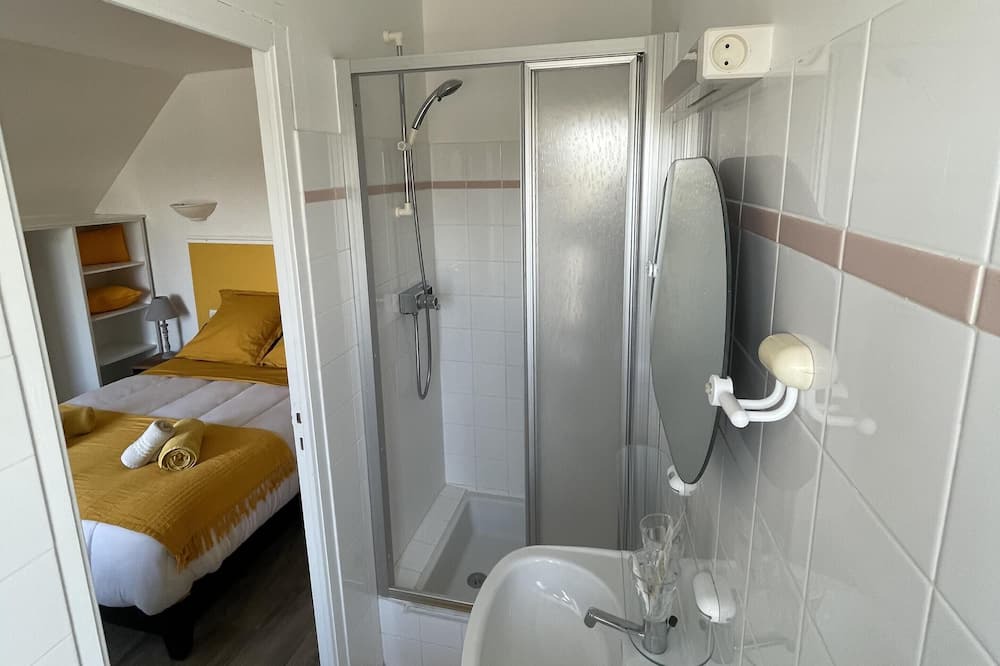 Photo of Bathroom in Plouescat