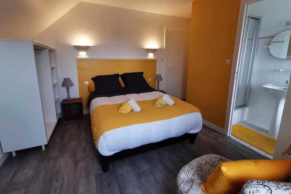 Photo of Bedroom in Plouescat