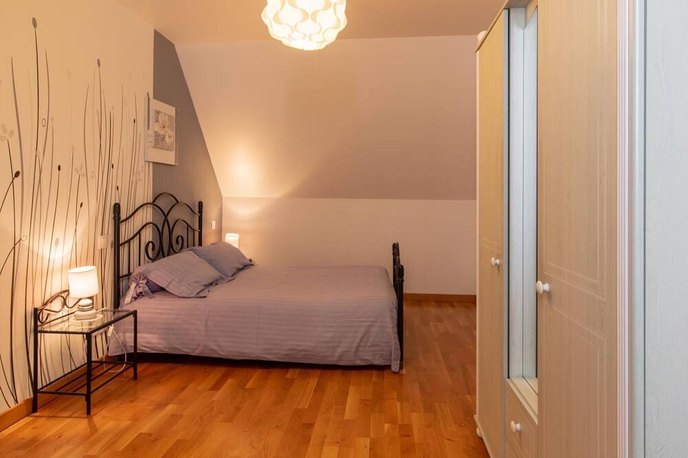 Photo of Bedroom in Courcelles