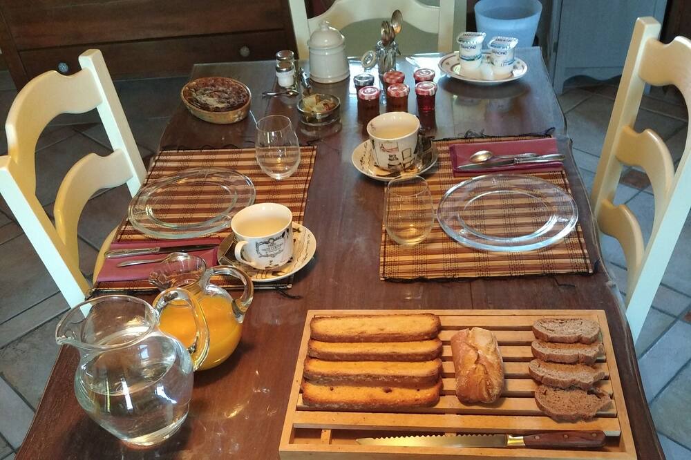 Photo of Kitchen in Lanneray