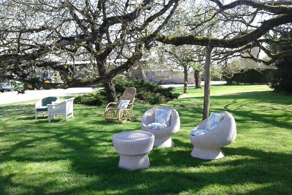 Photo of Outdoor in Lanneray