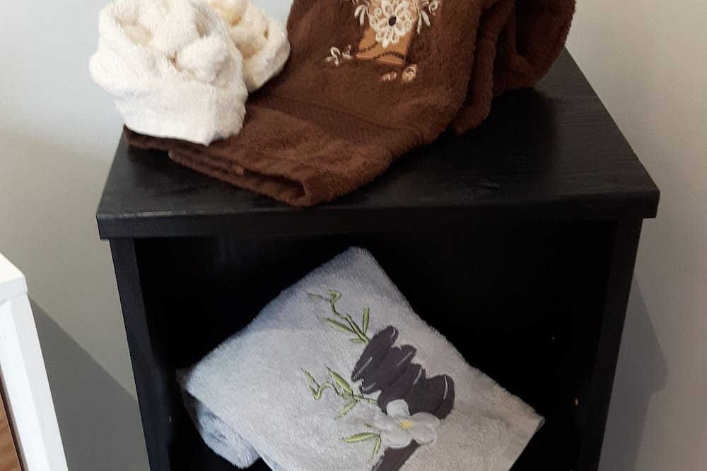 Photo of Bathroom in Lanneray