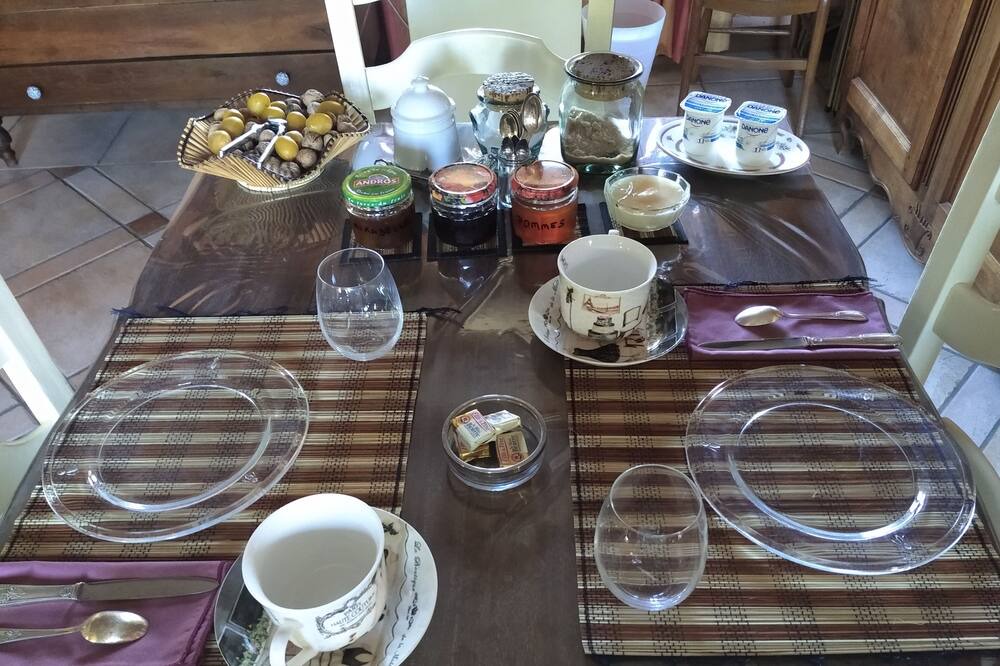 Photo of Kitchen in Lanneray