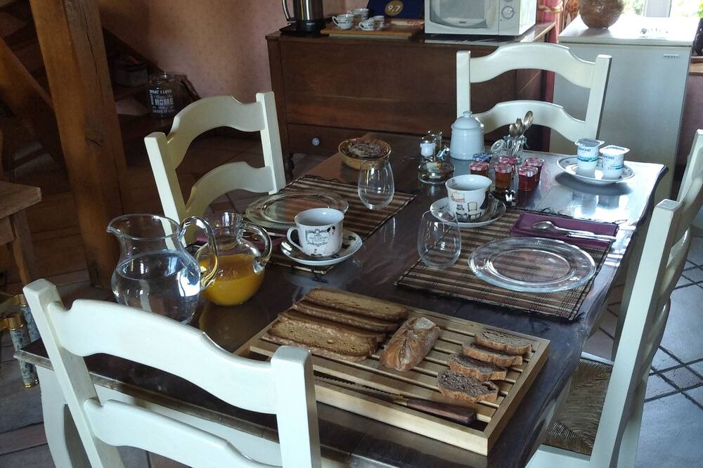 Photo of Kitchen in Lanneray