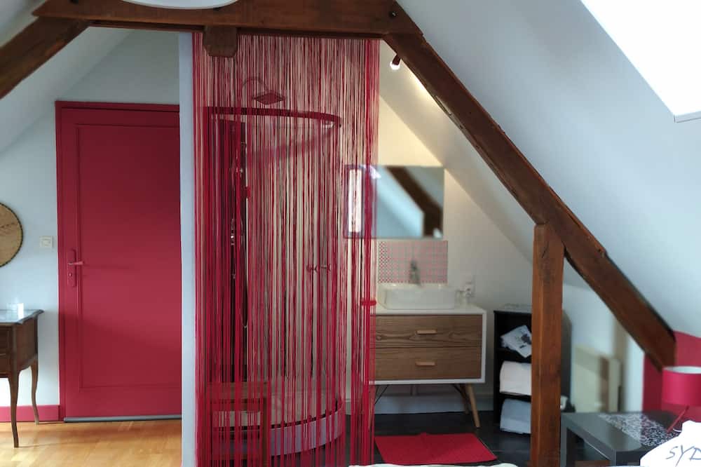 Photo of Bedroom in Lanneray