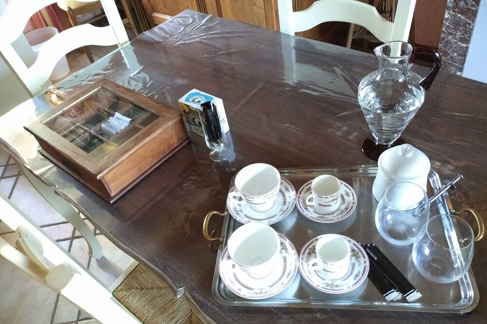 Photo of Kitchen in Lanneray