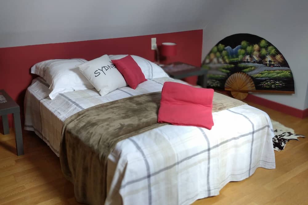 Photo of Bedroom in Lanneray