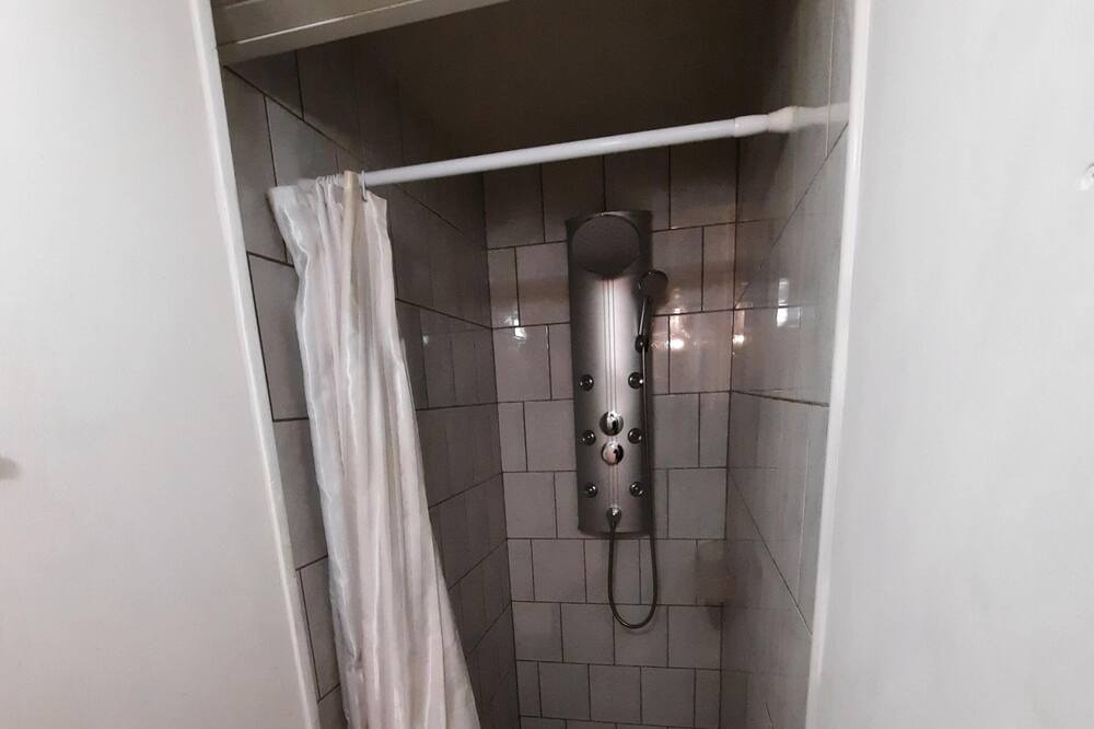 Photo of Bathroom in Avesnes-sur-Helpe