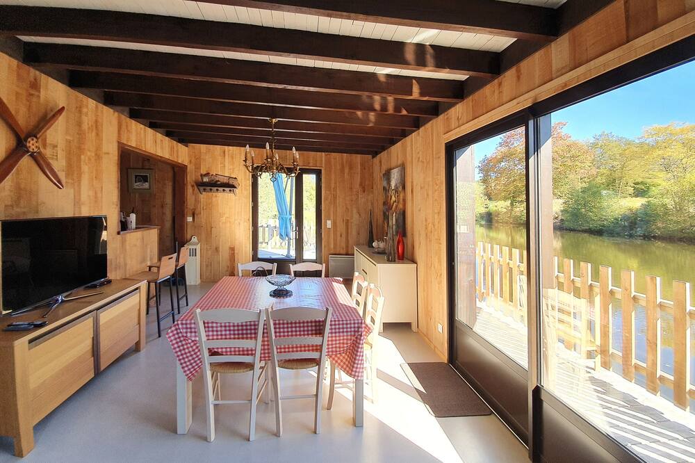 Photo of Kitchen in Saint-Estephe