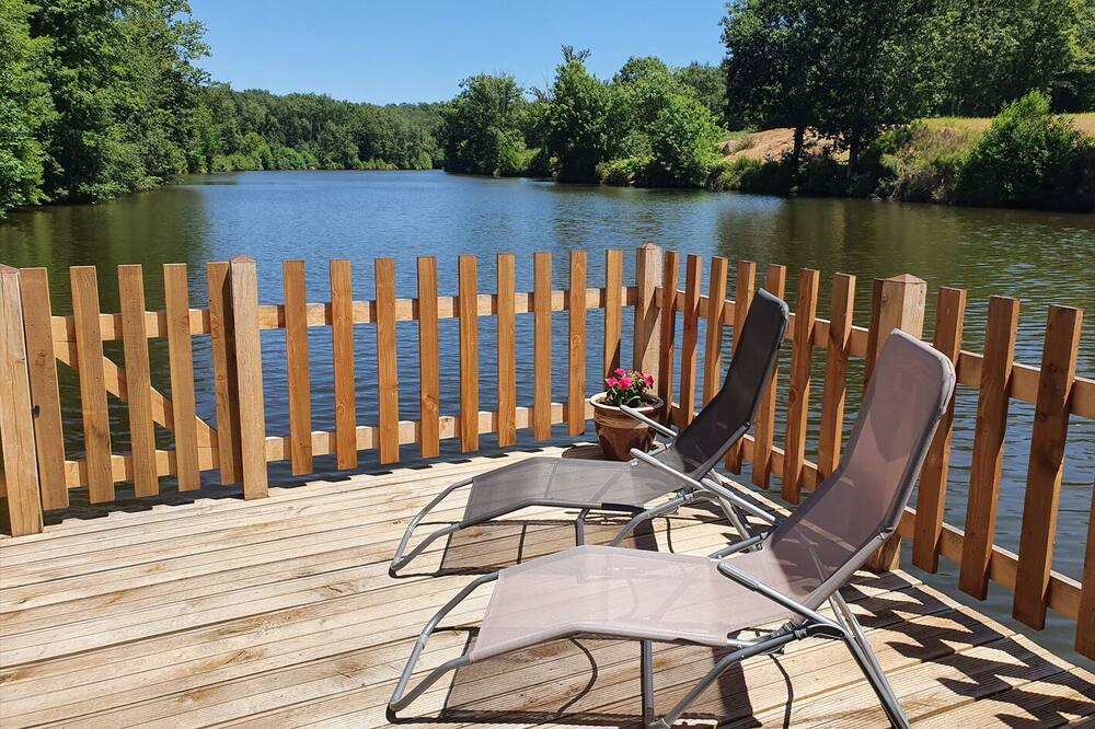 Photo of Patio Balcony in Saint-Estephe