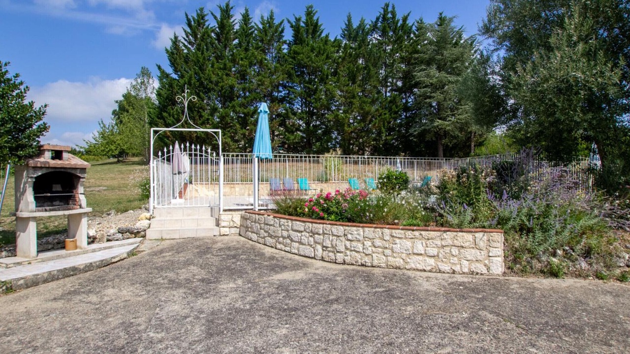 Photo of Outdoor in Rampieux
