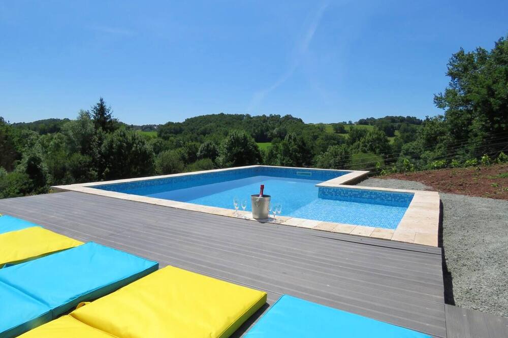 Photo of Outdoor in Vars-sur-Roseix