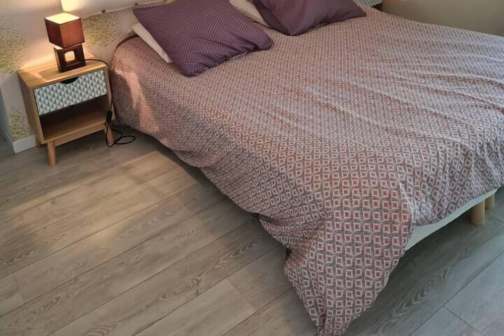 Photo of Bedroom in Theix-Noyalo