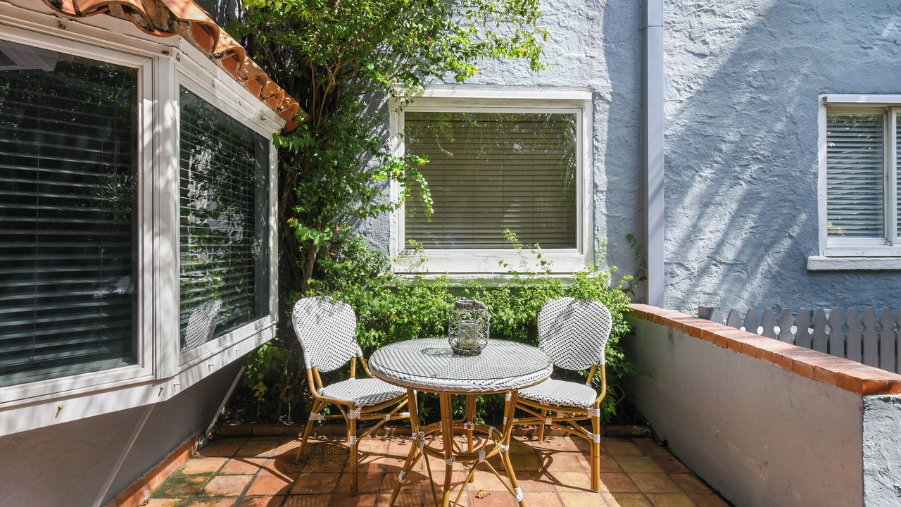 Photo of Outdoor in Parrot Cove