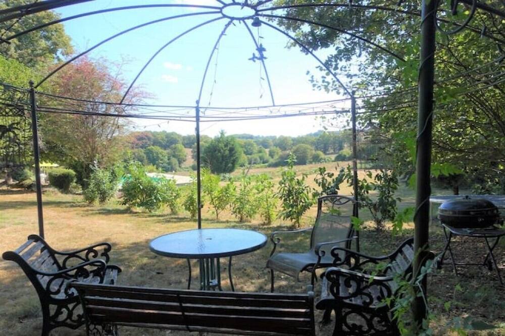 Photo of Patio Balcony in Dompierre-les-Eglises