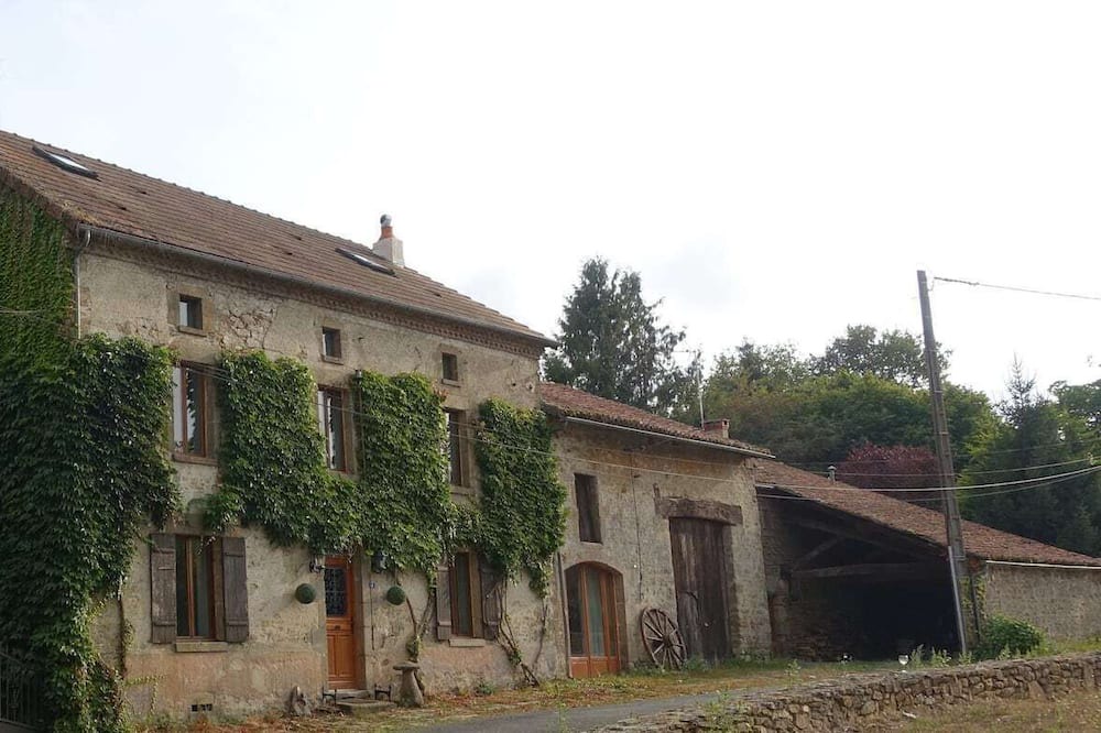Photo of Outdoor in Dompierre-les-Eglises