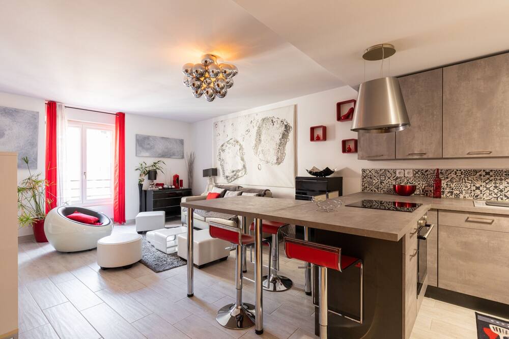Photo of Livingroom in Lyon City Centre
