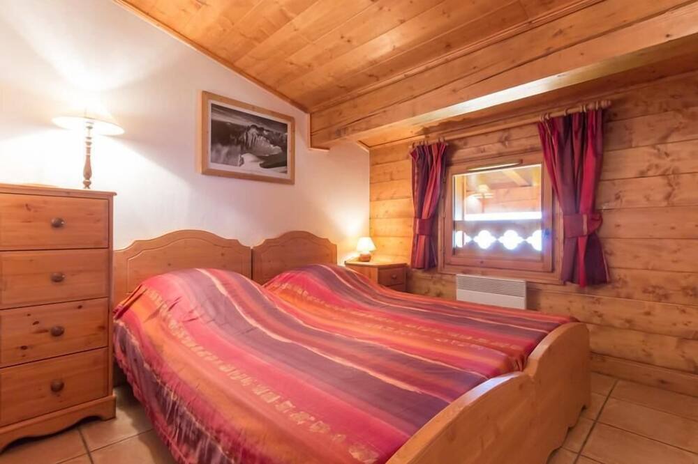 Photo of Bedroom in Arc-1800