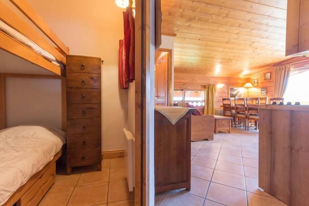 Photo of Bedroom in Arc-1800