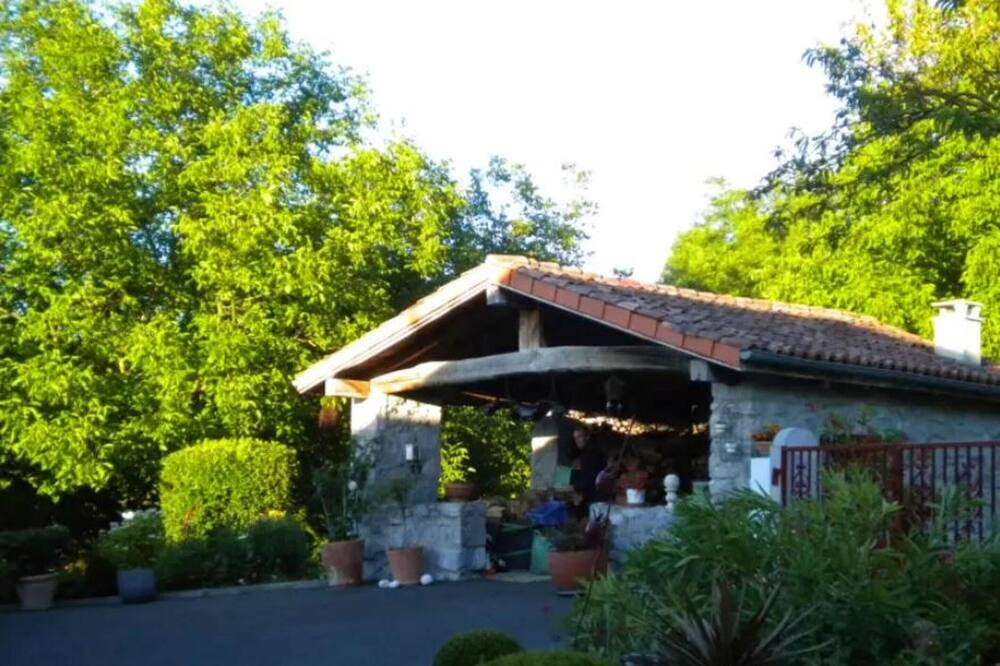 Photo of Outdoor in Saint-Esteben