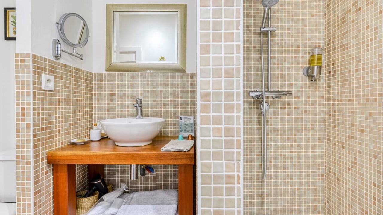 Photo of Bathroom in Neffies