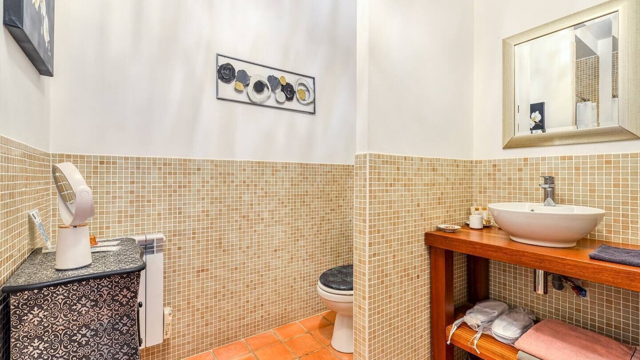 Photo of Bathroom in Neffies