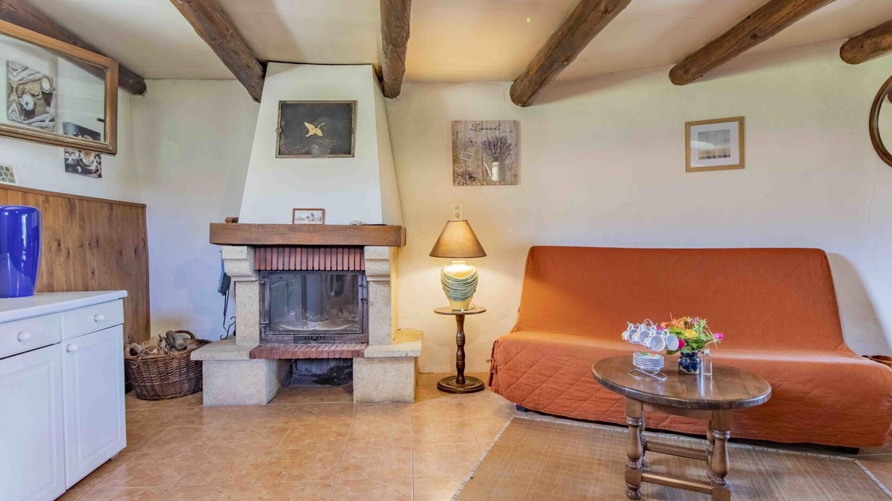 Photo of Livingroom in Roche-Saint-Secret