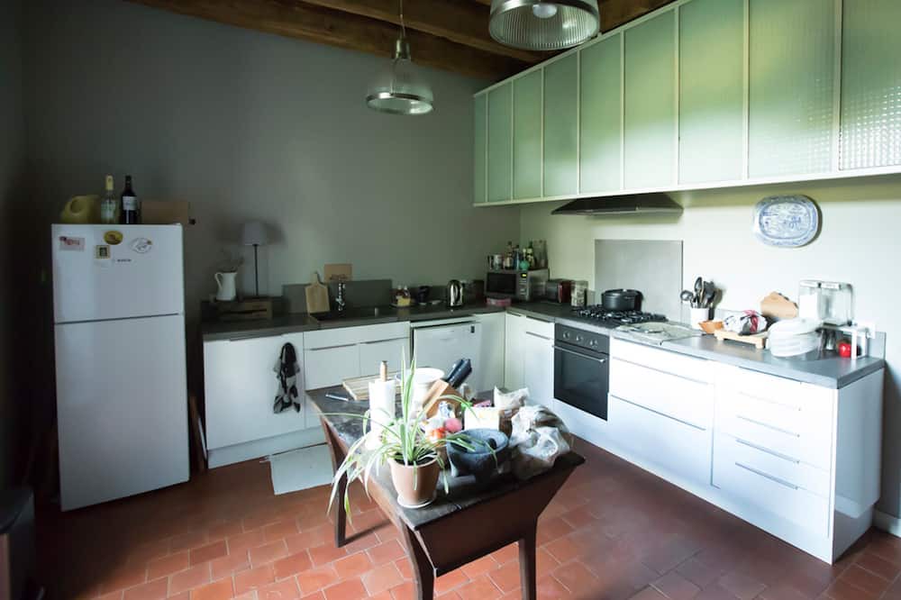 Photo of Kitchen in Rudelle