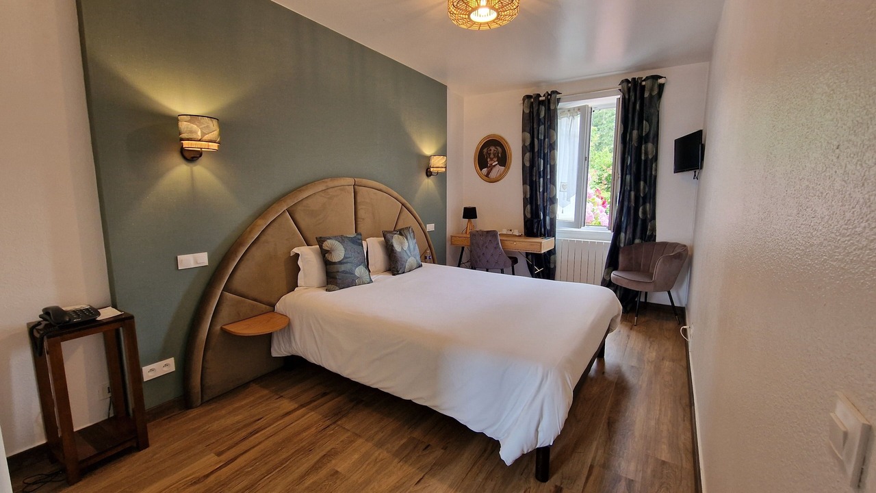 Photo of Bedroom in Thorigne-sur-Due