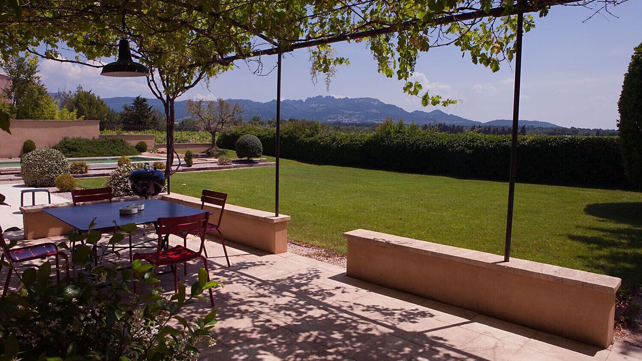 Photo of Outdoor in Violes
