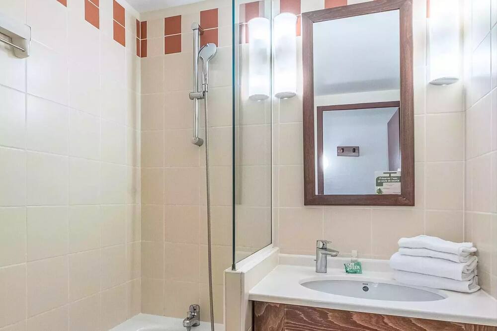 Photo of Bathroom in Arc-1800