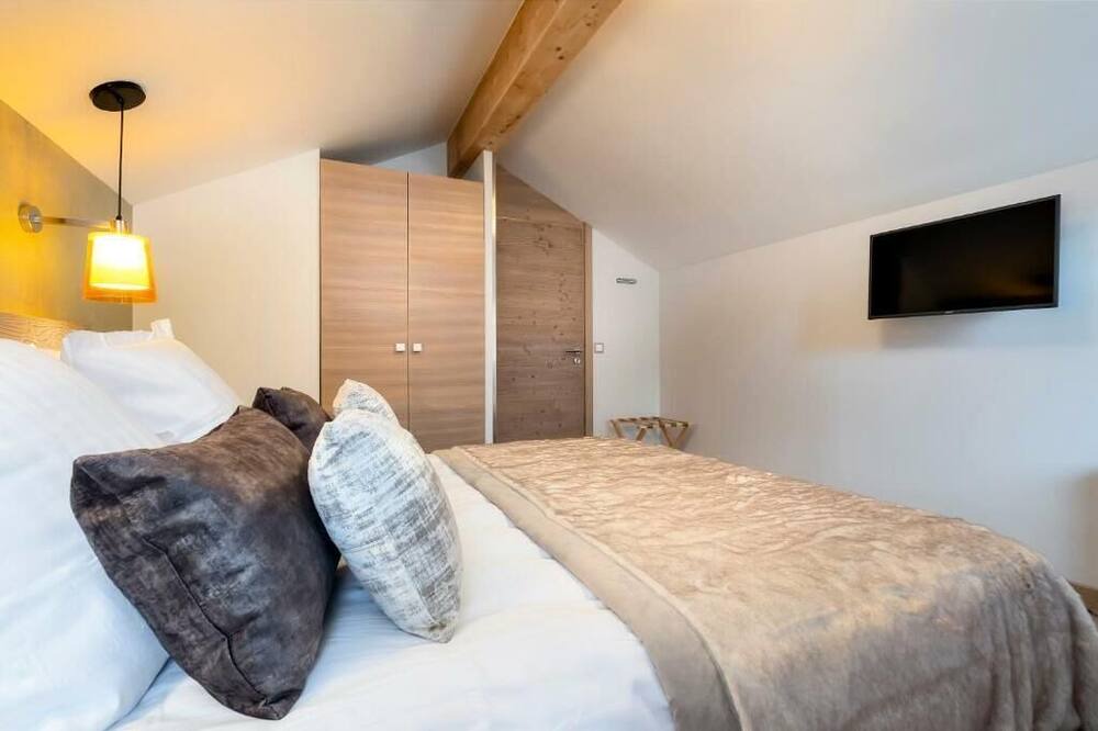 Photo of Bedroom in Meribel Centre