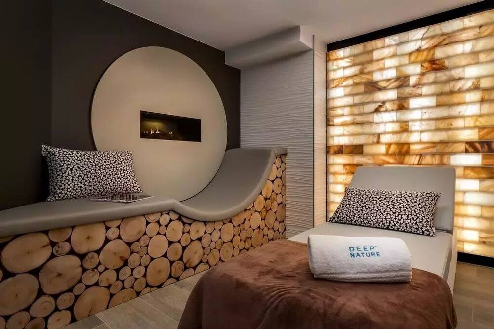 Photo of Bedroom in Meribel Centre