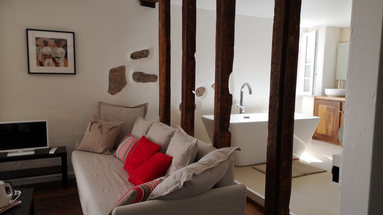 Photo of Bedroom in Louhossoa
