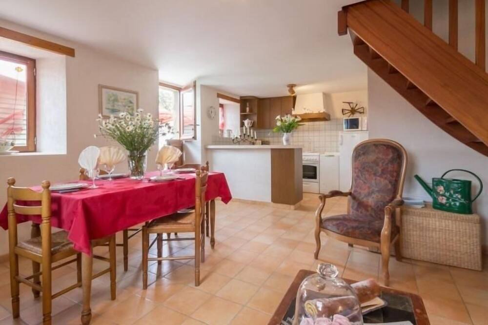 Photo of Livingroom in Saint-Lyphard