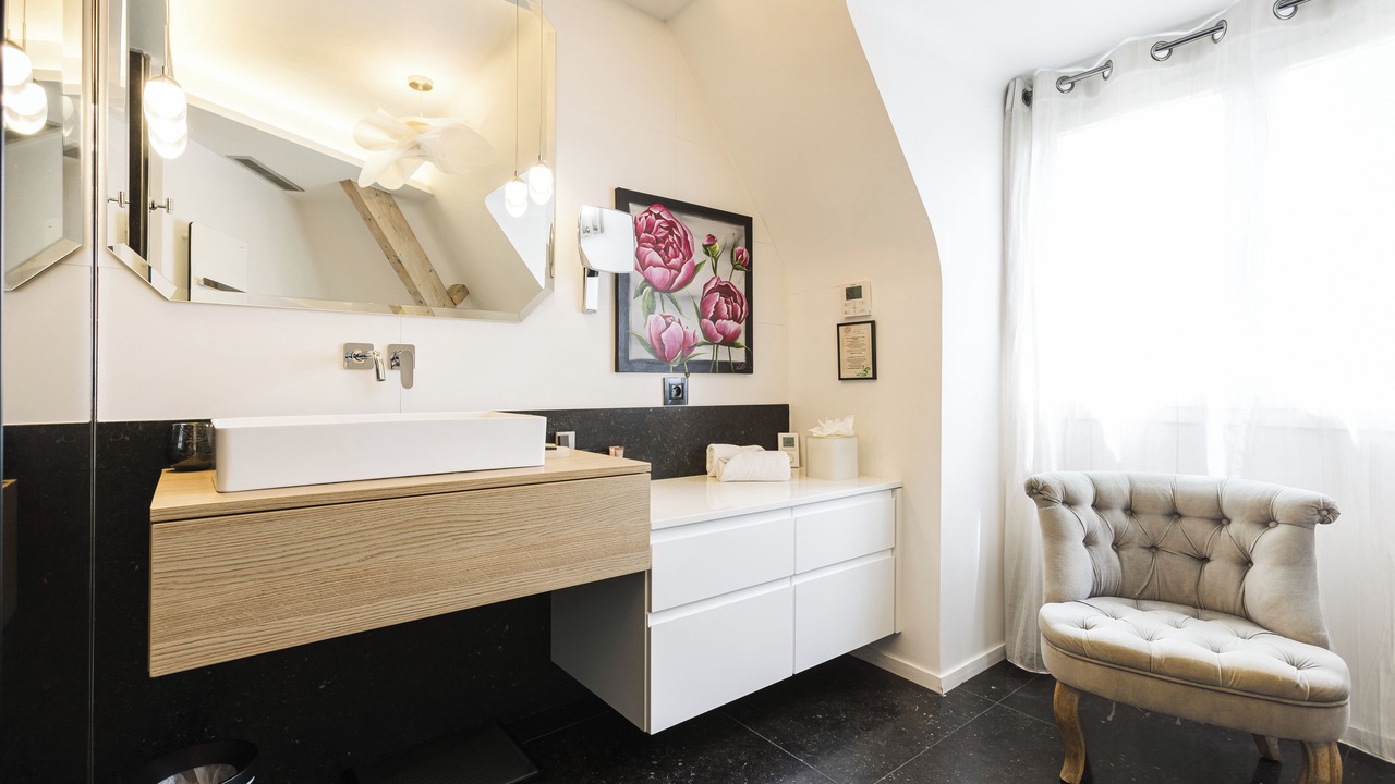 Photo of Bathroom in Sarlat-la-Caneda Historic Center