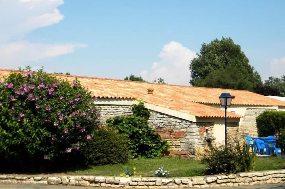 Photo of Outdoor in Angles