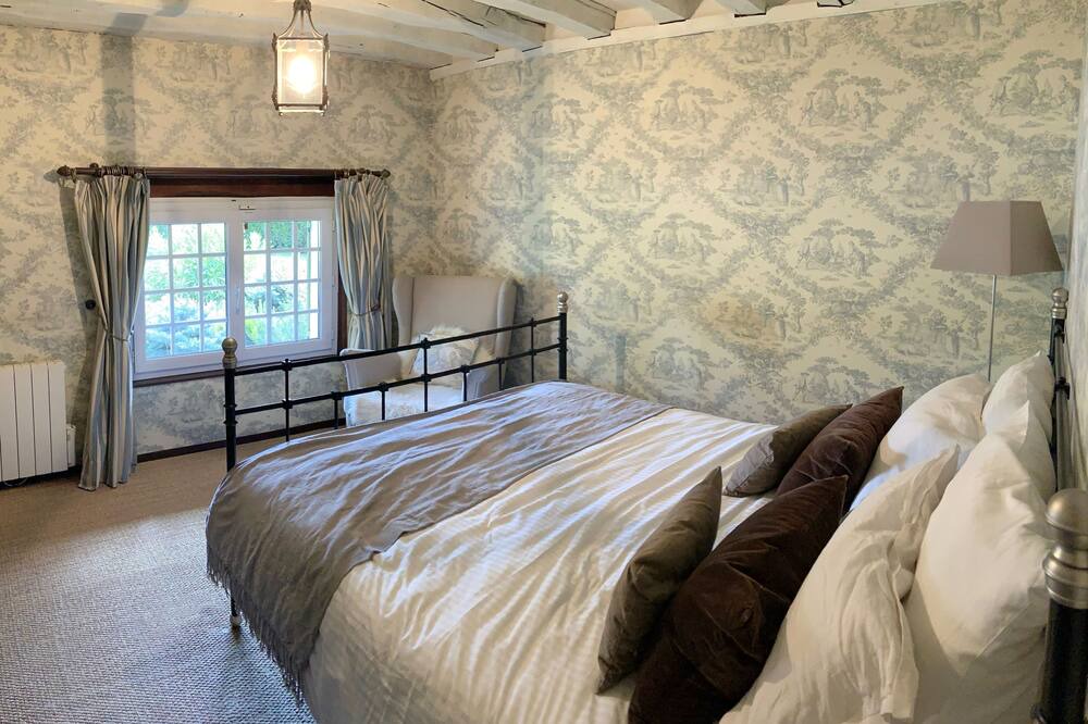 Photo of Bedroom in Le Cormier