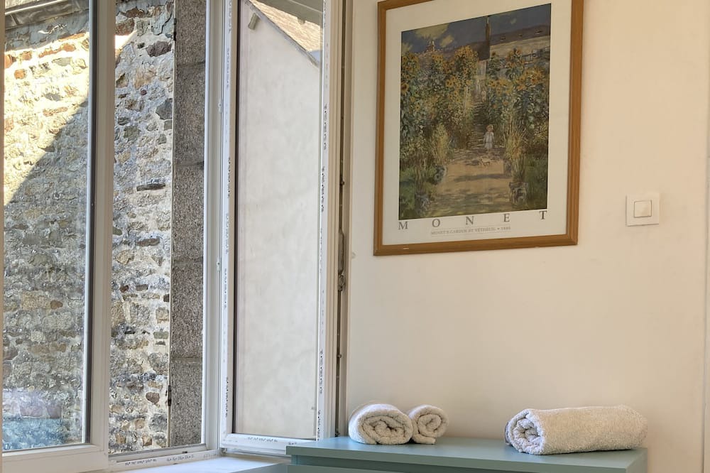 Photo of Bedroom in Pre-en-Pail