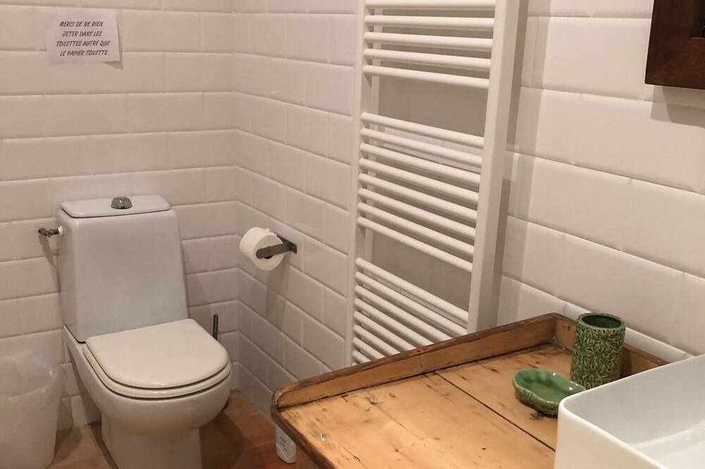 Photo of Bathroom in Saint-Maximin-la-Sainte-Baume