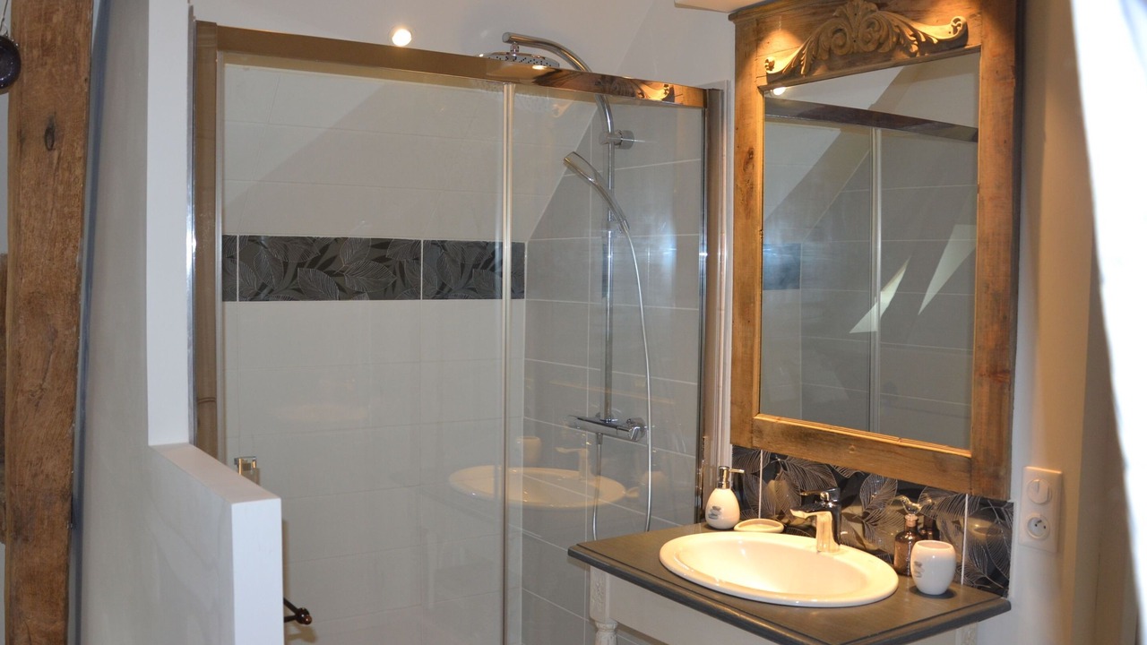 Photo of Bathroom in Saint-Jean-de-Livet