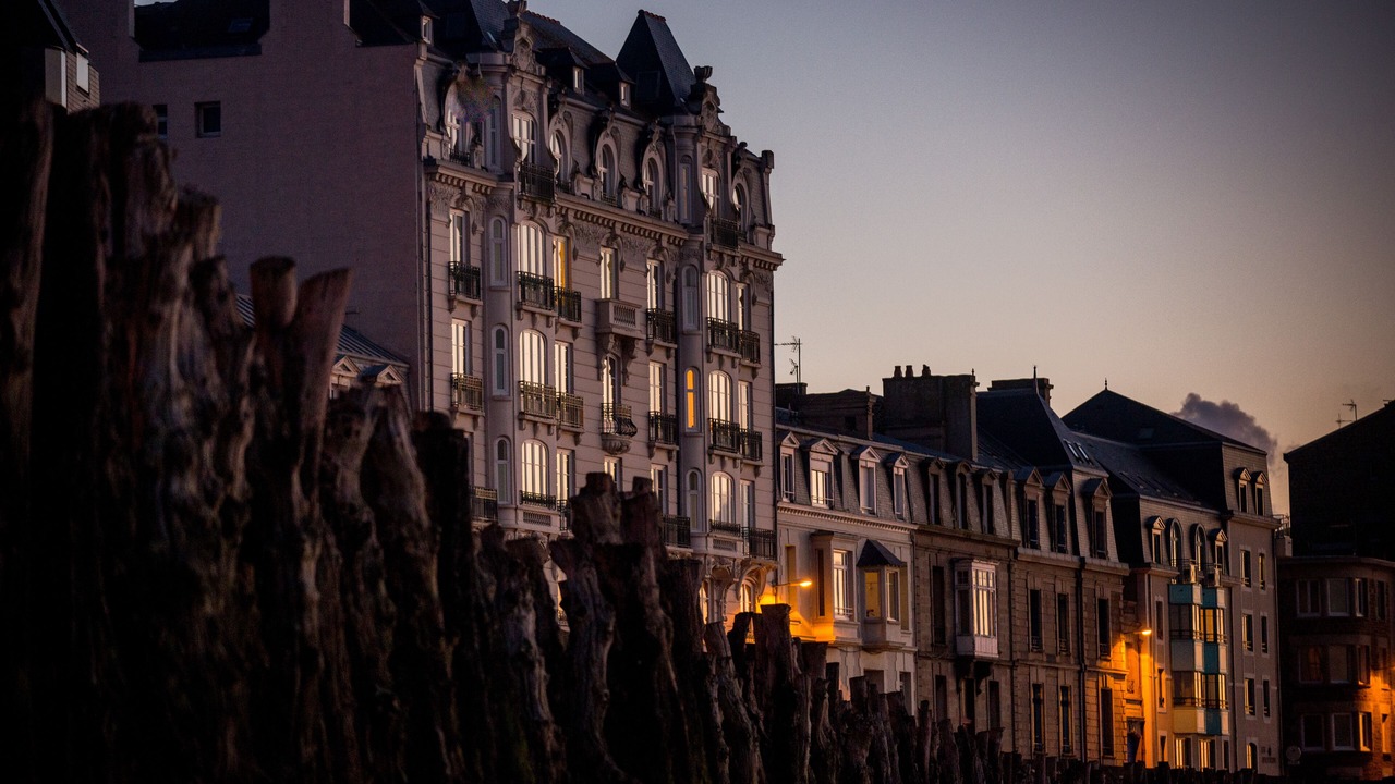 Photo of Buildings in Parame