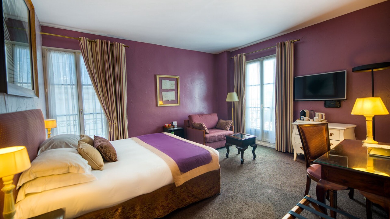 Photo of Bedroom in Comedie