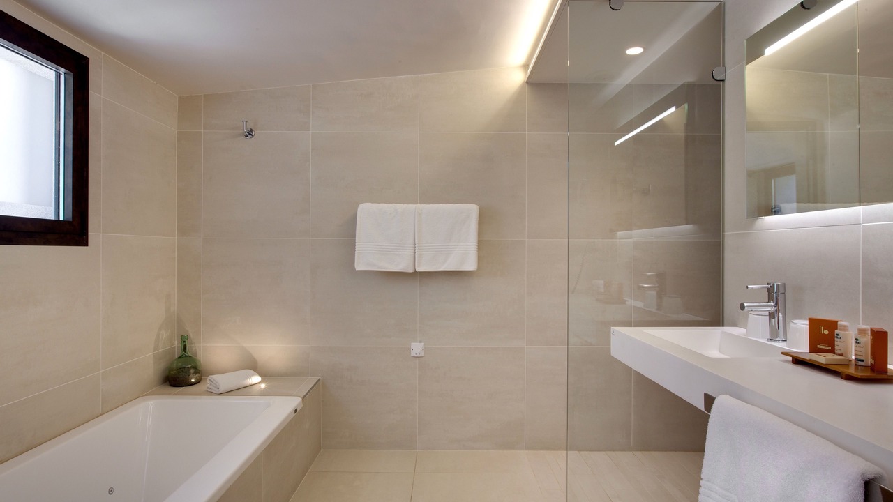 Photo of Bathroom in Les Baux-de-Provence