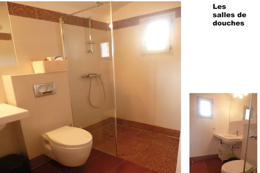 Photo of Bathroom in Monacia-d'Aullene