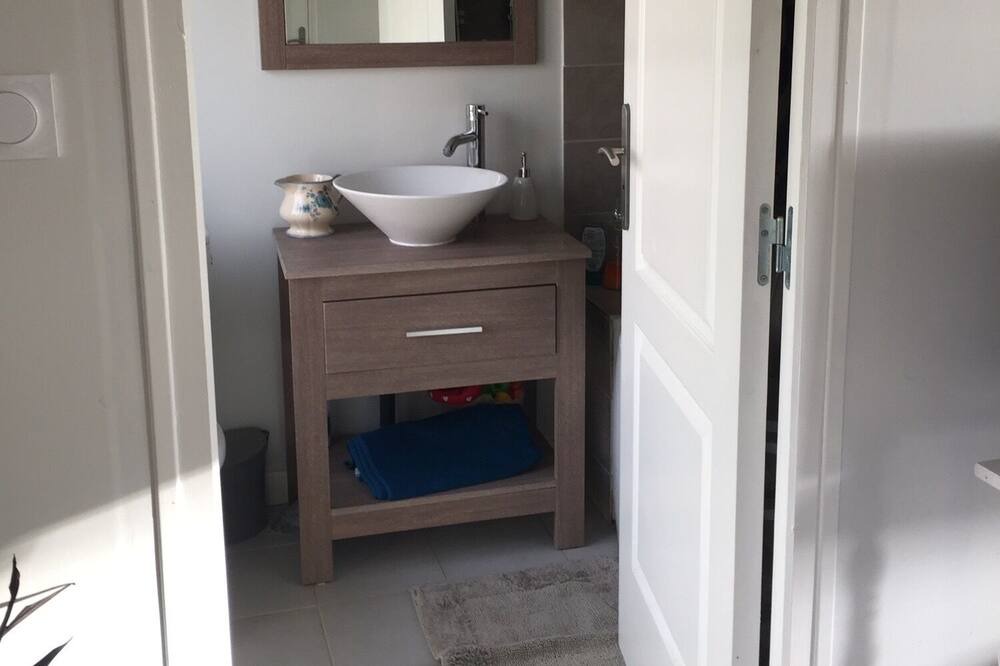 Photo of Bathroom in Proissans