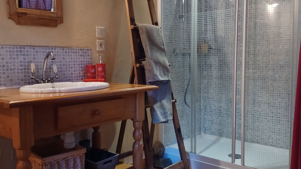 Photo of Bathroom in Olivet