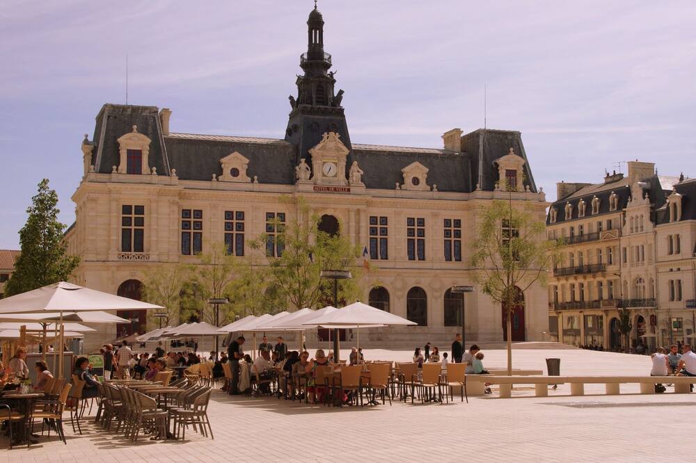 Photo of Others in Vasles